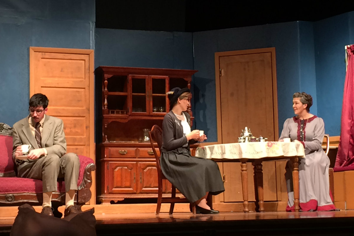 #1StudentNWI: Marquette Theatre Gets Ready for Arsenic and Old Lace